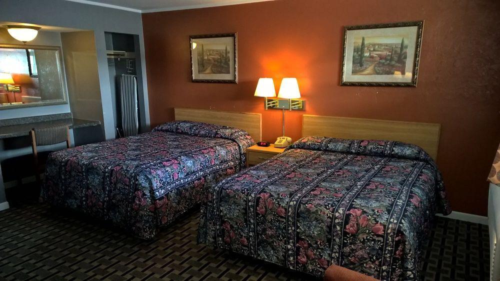 Economy Inn Marshalltown Ngoại thất bức ảnh