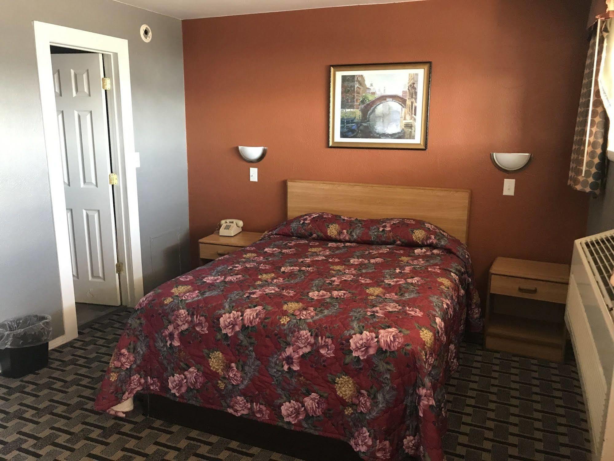 Economy Inn Marshalltown Ngoại thất bức ảnh
