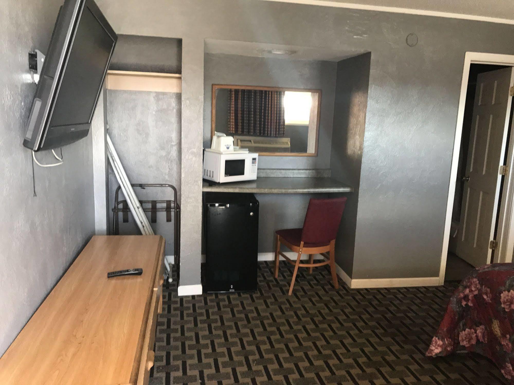 Economy Inn Marshalltown Ngoại thất bức ảnh