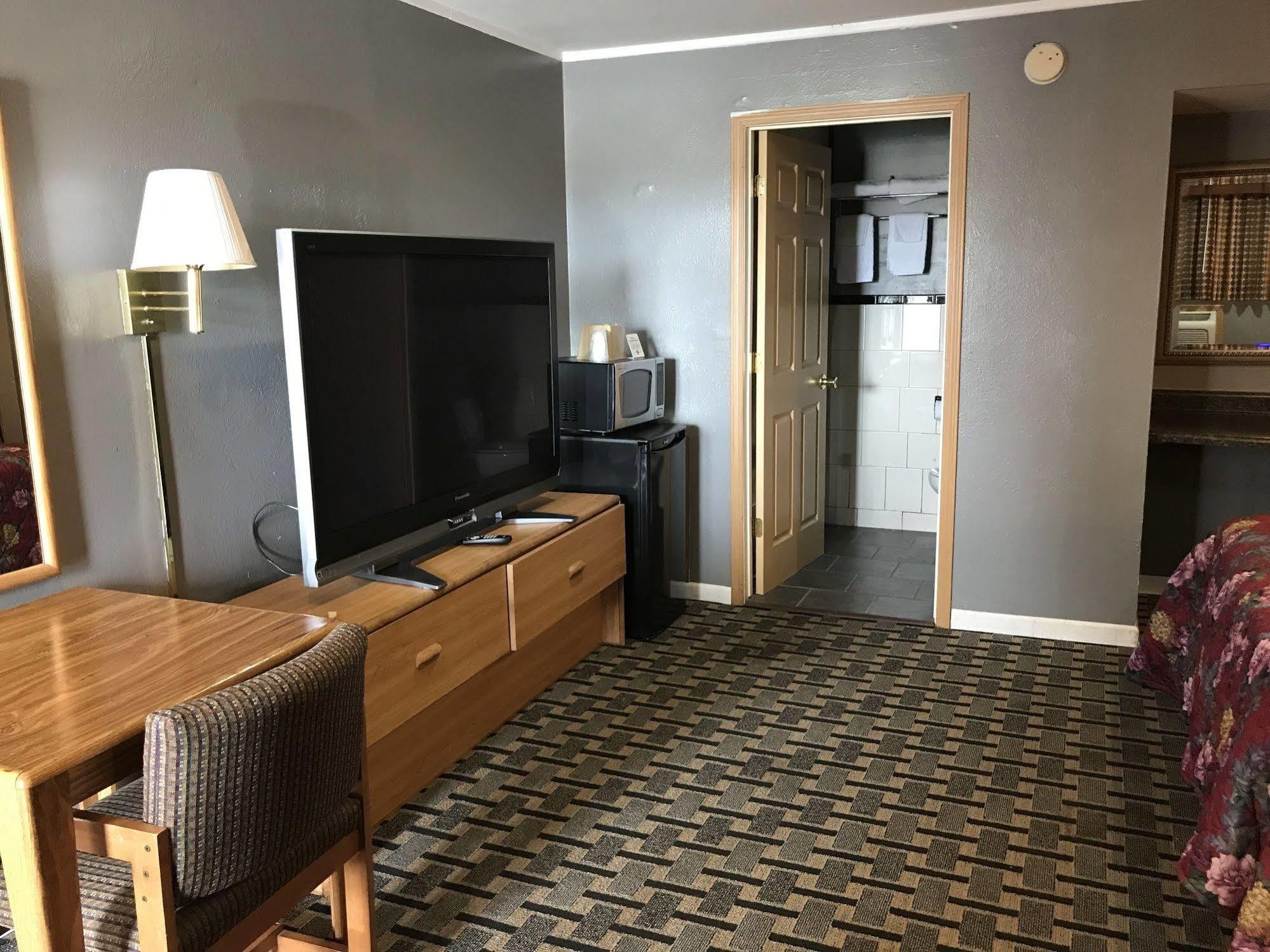 Economy Inn Marshalltown Ngoại thất bức ảnh